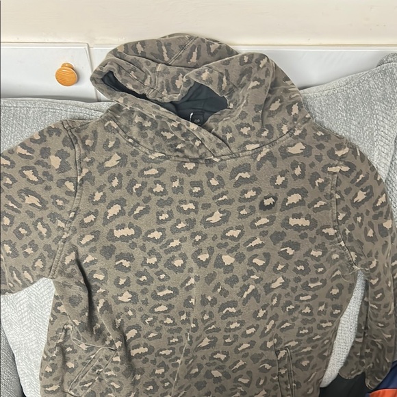 Vintage Cheetah Print Fox Racing Hoodie - Picture 2 of 4